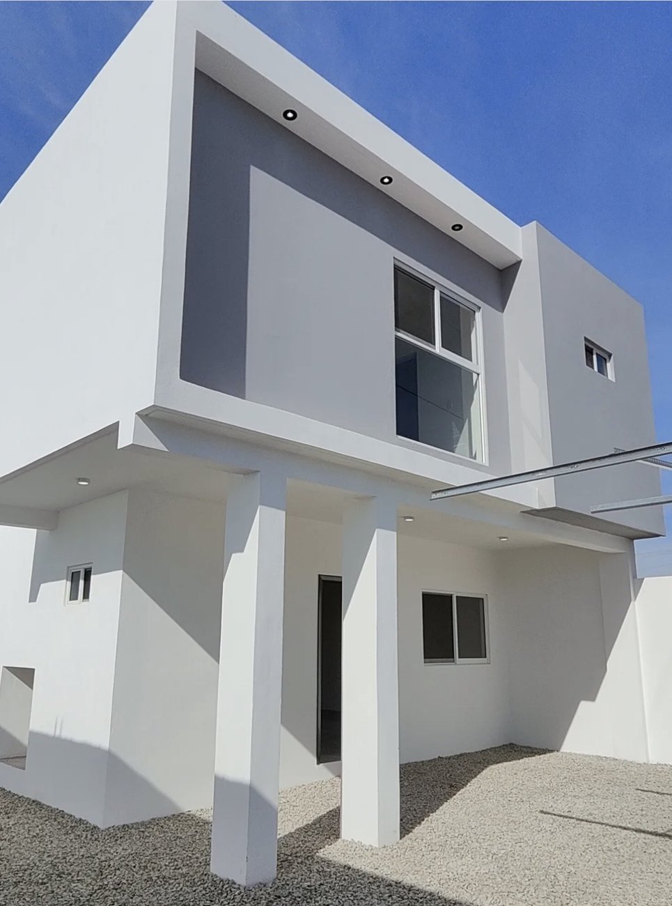 Casa nueva en Colinas de Aragón, Rosarito